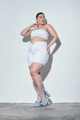 SHORT WHITE