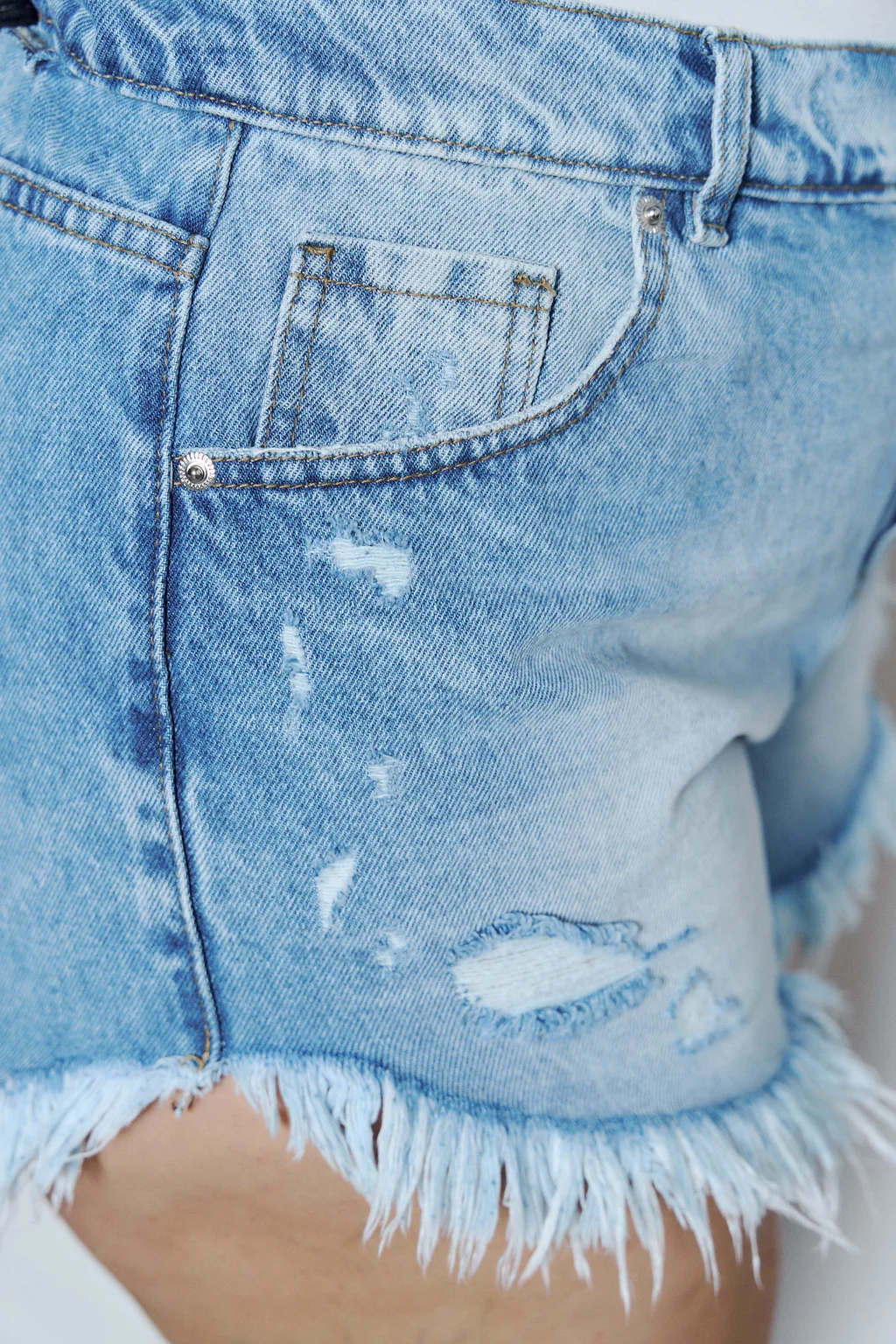 SHORT NYX NEVADO ROTURA BIGOTE RIGIDO