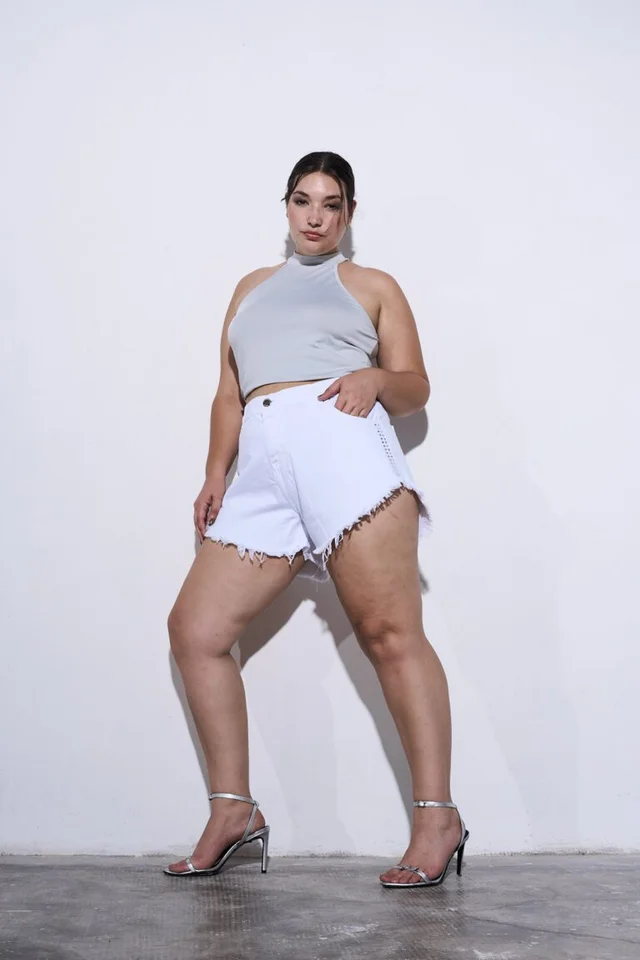 SHORT WHITANIA BRILLOS