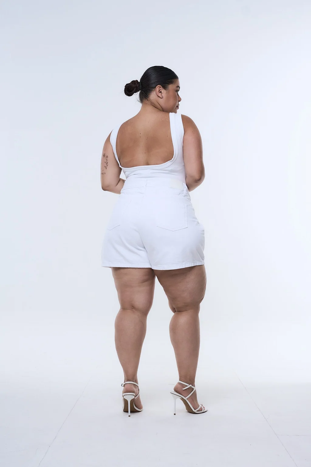 SHORT WHITAVEL STRASS RIGIDO