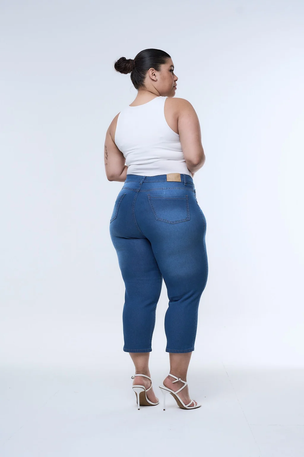 CAPRI MYA