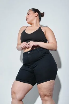 SHORT BLACK