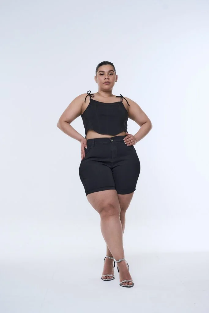 SHORT BLACKÉ
