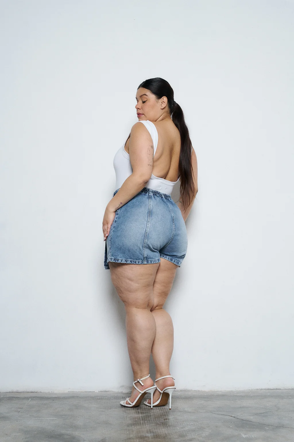 SHORT POLLERA ZION CIERRE LATERAL CINTURA ELÁSTICA RÍGIDO