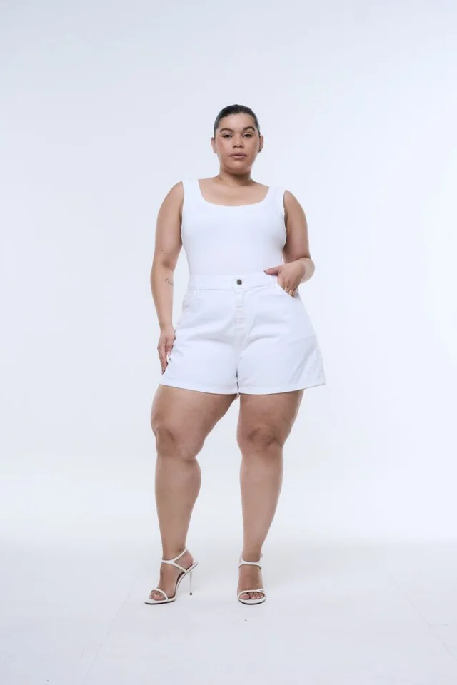 SHORT WHITARA