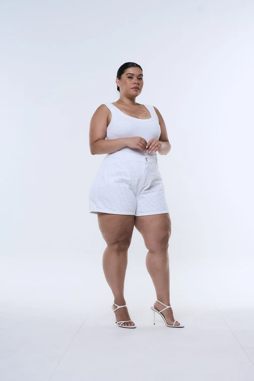 SHORT WHITAVEL STRASS RIGIDO