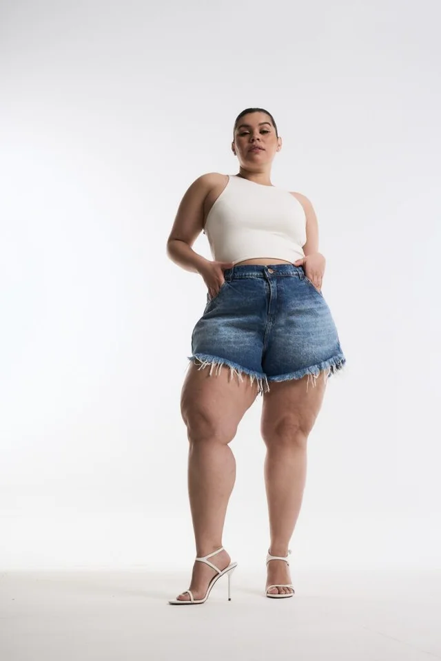 SHORT NIVARA BIGOTE NEVADO