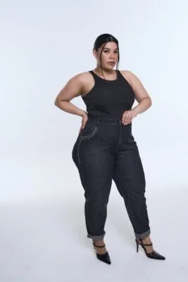 MOM BÉLBICA TACHAS