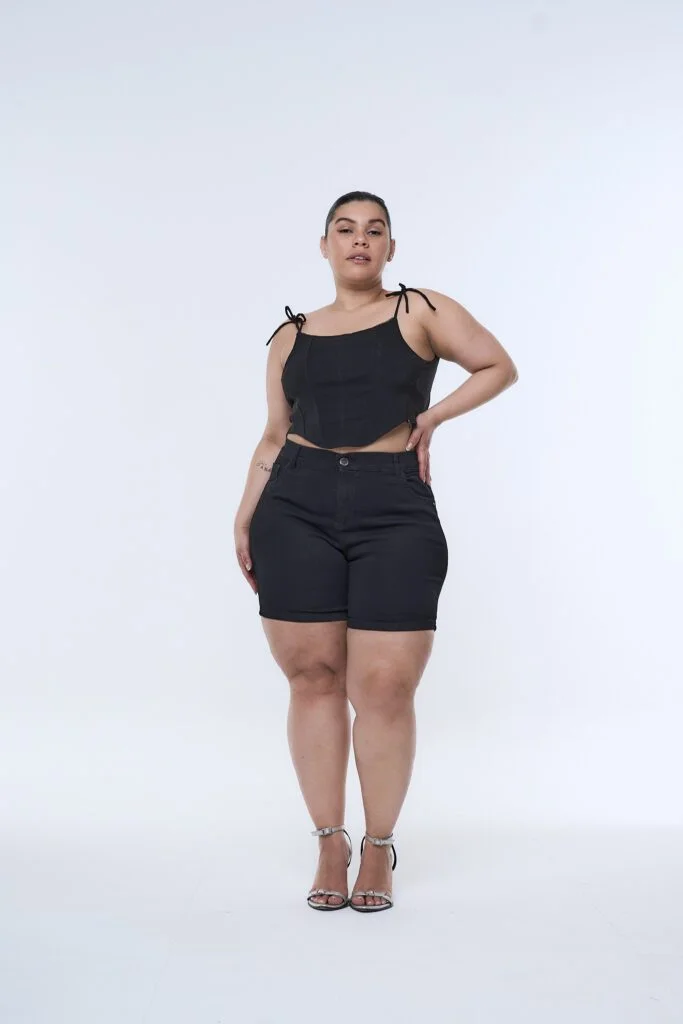 SHORT BLACKÉ