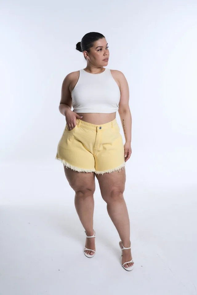 SHORT AMANDIA DESFLECADO