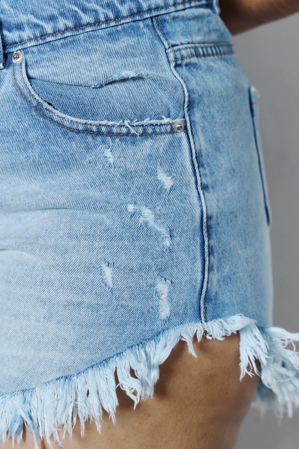 SHORT NYX NEVADO ROTURA BIGOTE RIGIDO