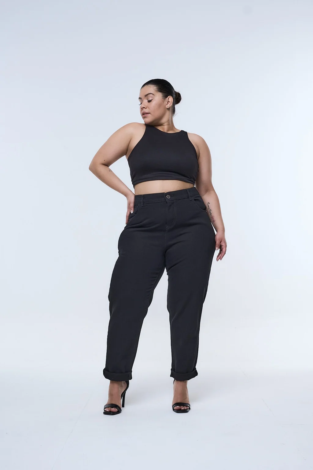 MOM BLACK