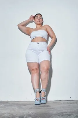 SHORT WHITE