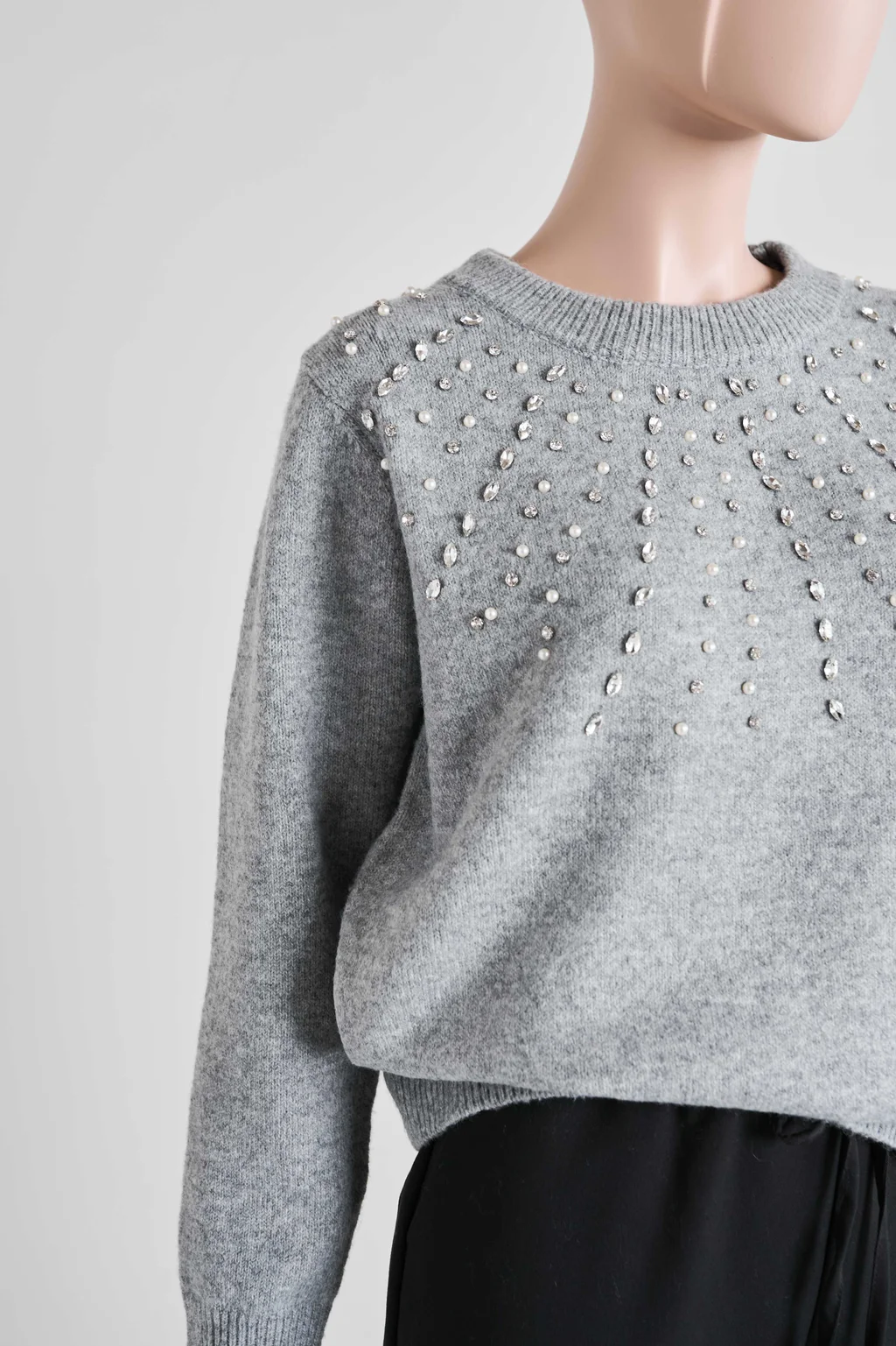 Sweater W16 (SEGUNDA SELECCIÓN)