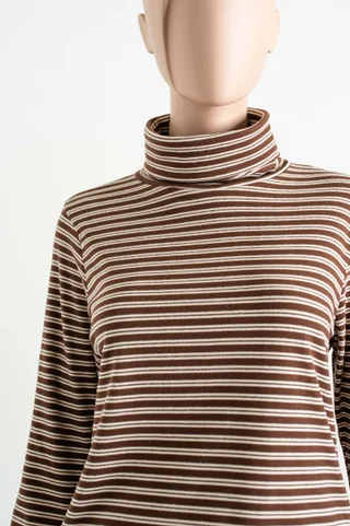 Polera Mawar - Vista 3