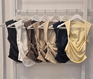 Top Quinn [MICROFIBRA] - Vista 5