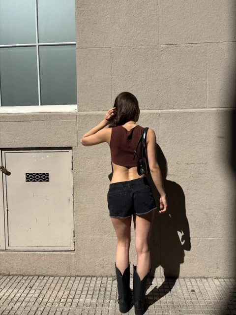 Top Andrea [BAMBULA]