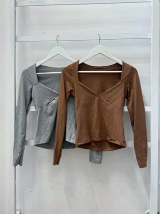 Top Dana [JERSEY] - Vista 6