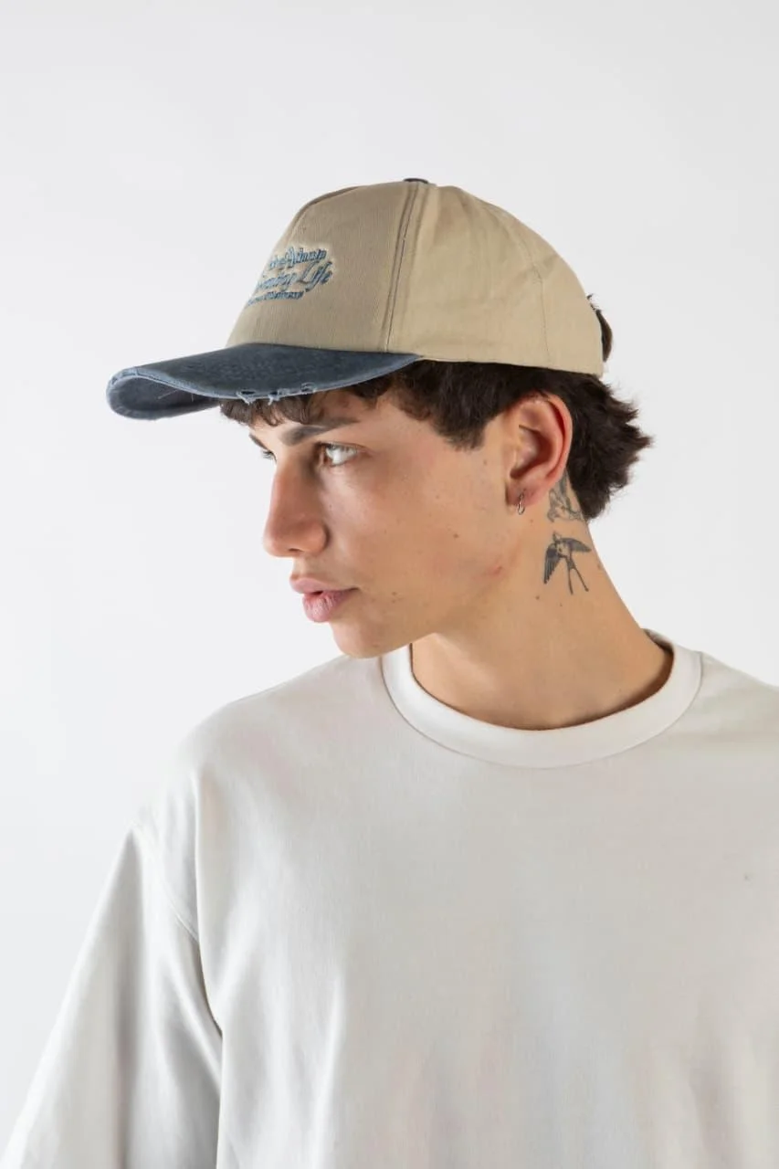 9518 - GORRO VISERA CLUB