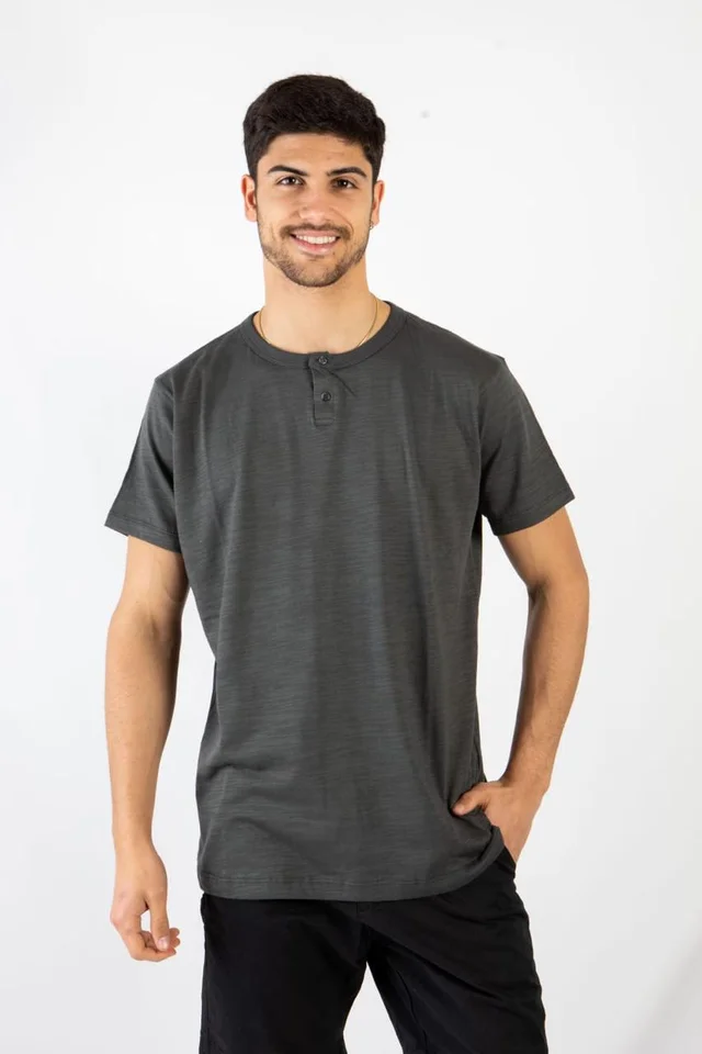 81410 - REMERA C/CARTERA Y BOTONES FLAME