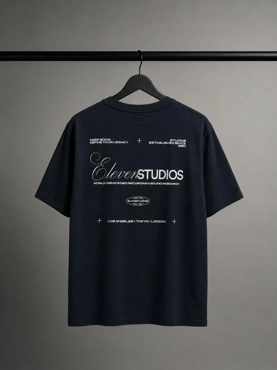 85420 - REMERA BERLIN 24/1 ELEVEN STUDIOS DOBLE ESTAMPA