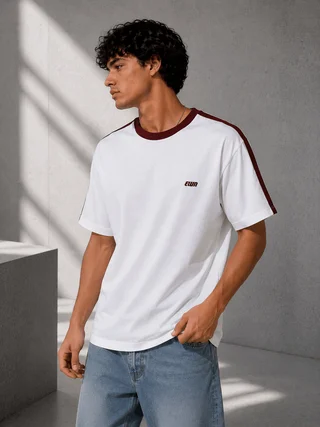 85454 - REMERA CON TIRAS Y LOGO - Vista 2