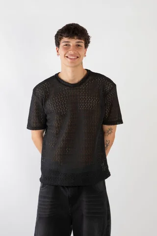 84426 - REMERA OVER TELA TEJIDA - Vista 5