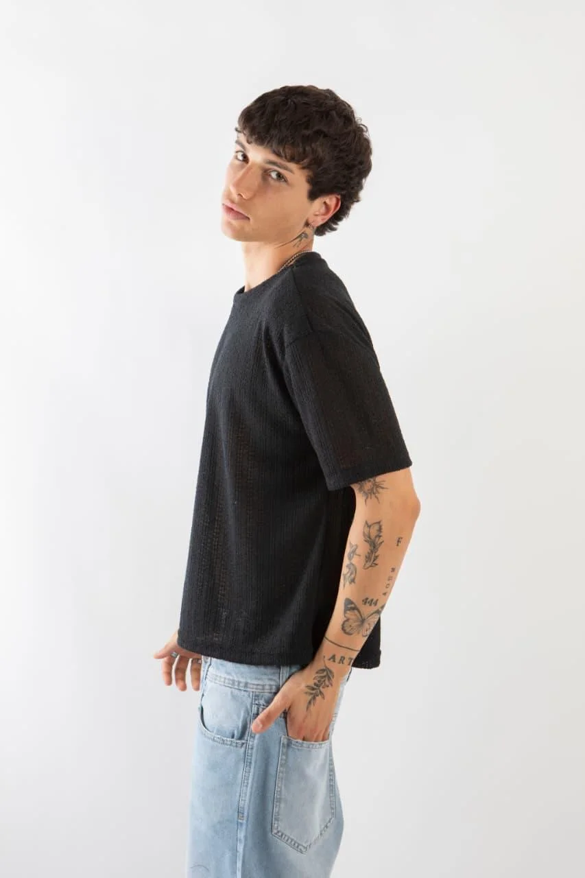84427 - REMERA OVER TELA TEJIDA