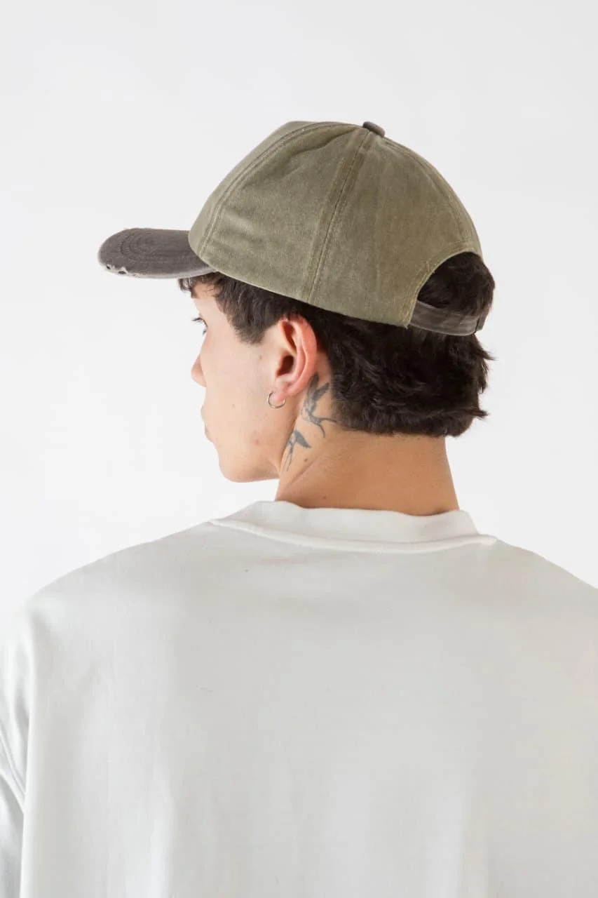 9518 - GORRO VISERA CLUB