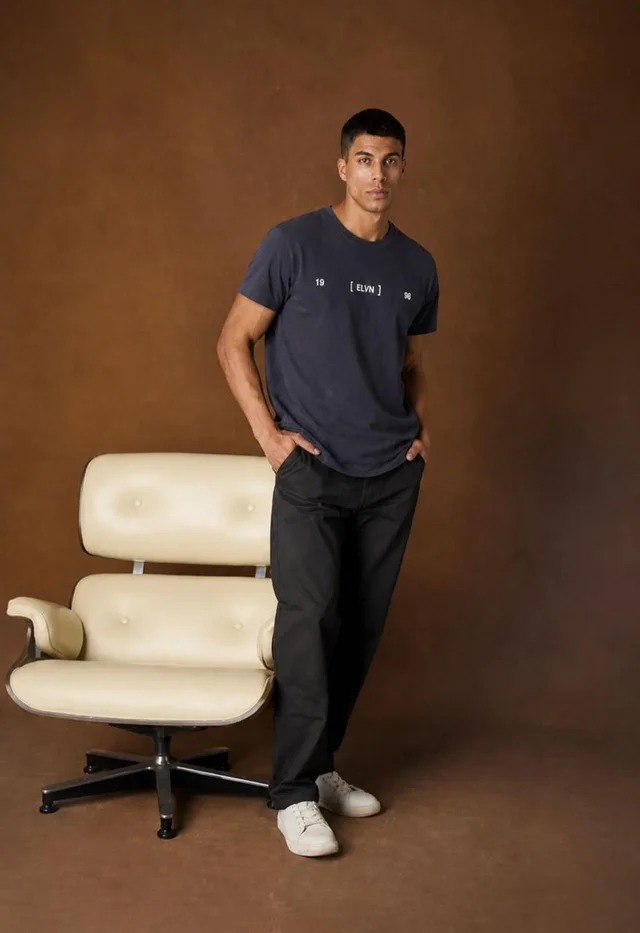 85406 - REMERA BERLIN 24/1 ELVN COMPANY DOBLE ESTAMPA