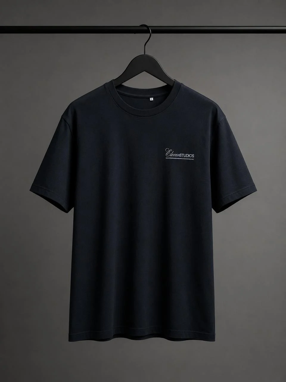 85420 - REMERA BERLIN 24/1 ELEVEN STUDIOS DOBLE ESTAMPA