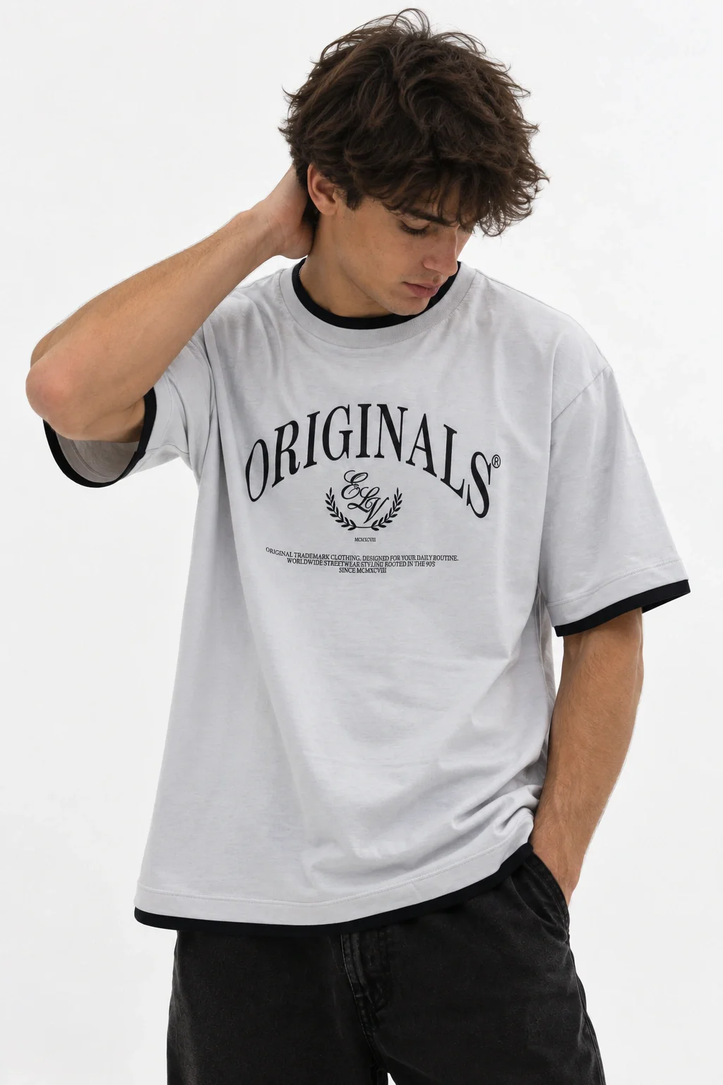 85447 - REMERA ESTAMPADA DOBLE CUELLO