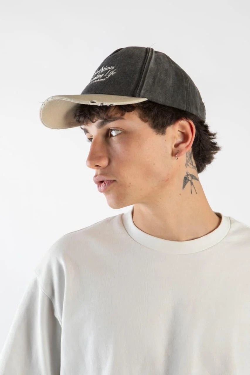 9518 - GORRO VISERA CLUB