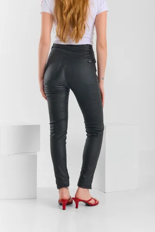 ART CHARLOTTE - Vista 2