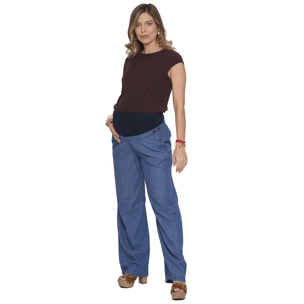 REMERA MICROMORLEY ELASTIZADO CON RECORTES LATERALES Y SISTEMA DE AMAMANTAR