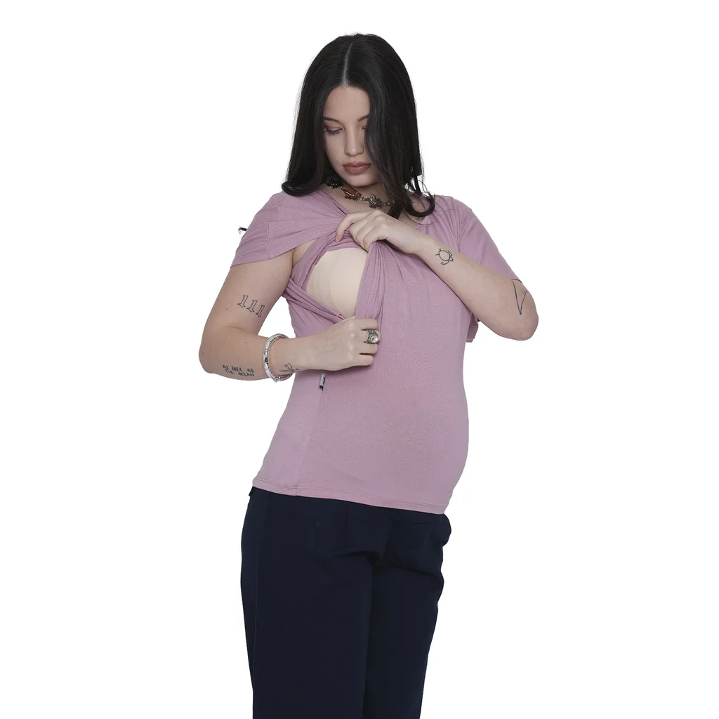 REMERA MODAL ELASTIZADO CON SISTEMA PARA AMAMANTAR DESDE LA MANGA