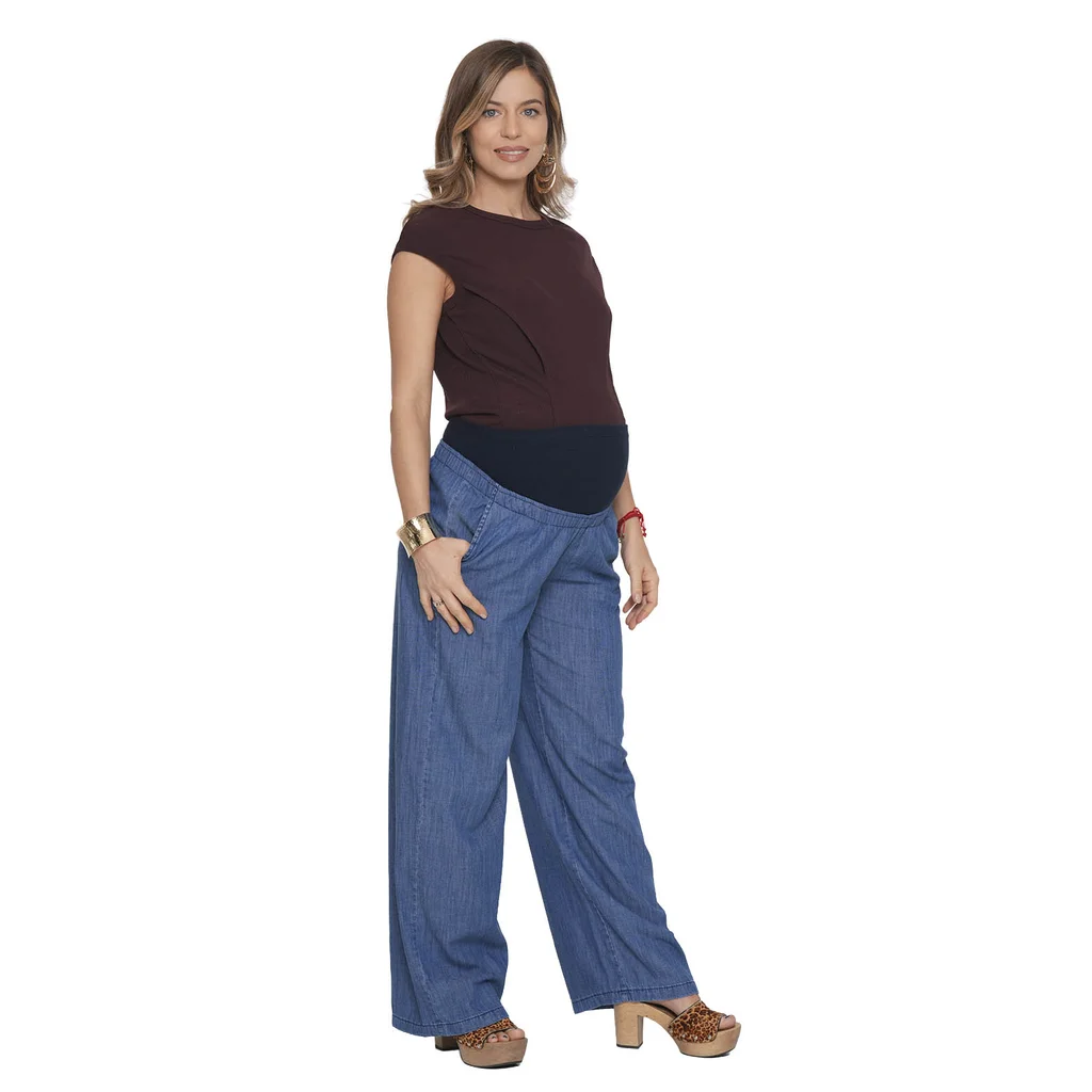 REMERA MICROMORLEY ELASTIZADO CON RECORTES LATERALES Y SISTEMA DE AMAMANTAR