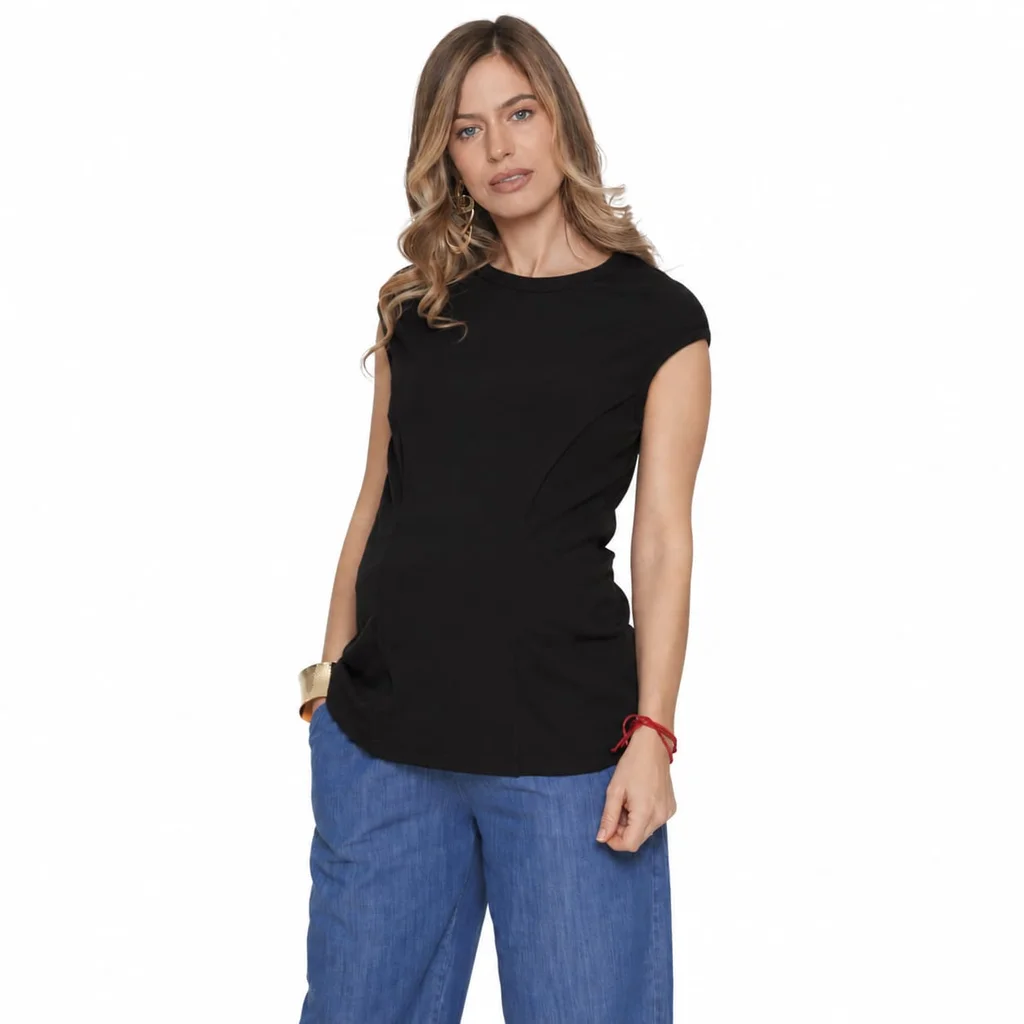 REMERA MICROMORLEY ELASTIZADO CON RECORTES LATERALES Y SISTEMA DE AMAMANTAR