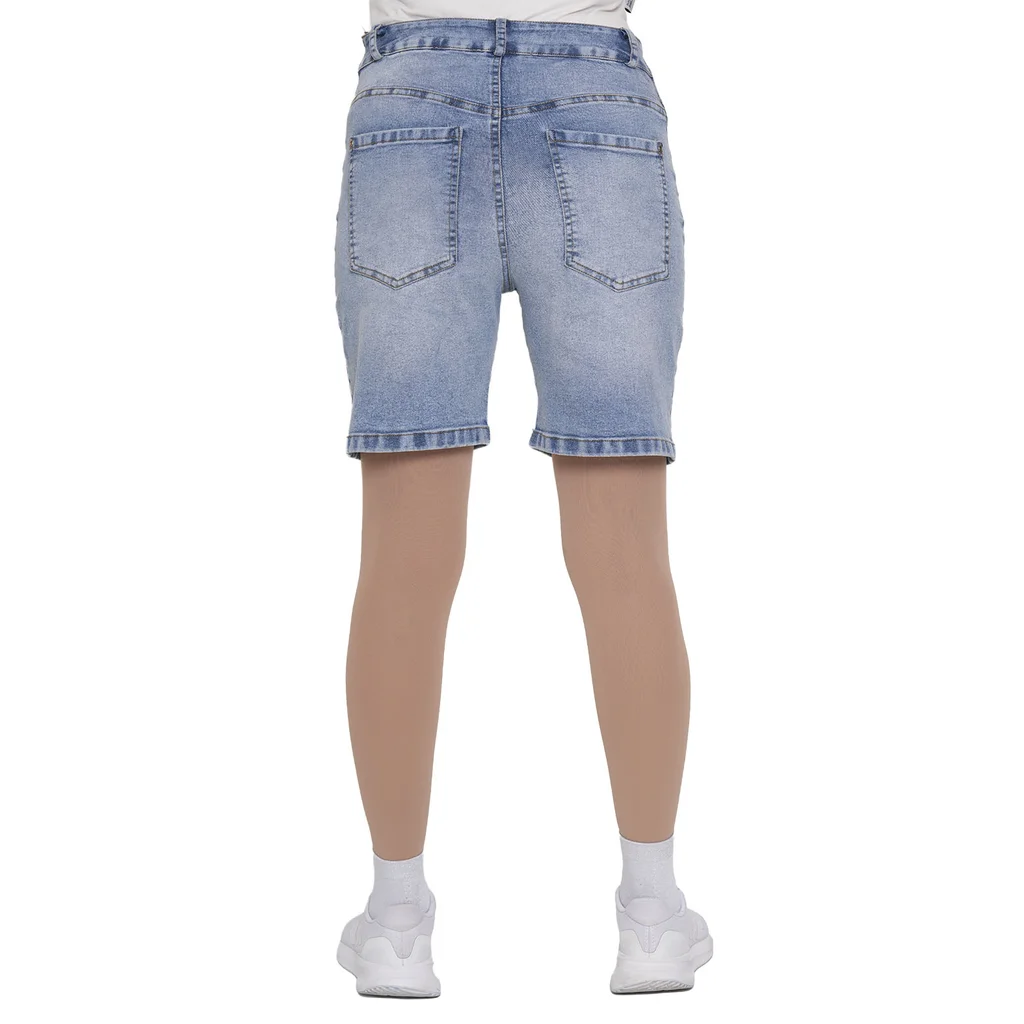 BERMUDA DE JEAN ELASTIZADO COLOR CELESTE TIRO ALTO EN COLA CON MEDIA FAJA DE ALGODON ELASTIZADA EN PANZA