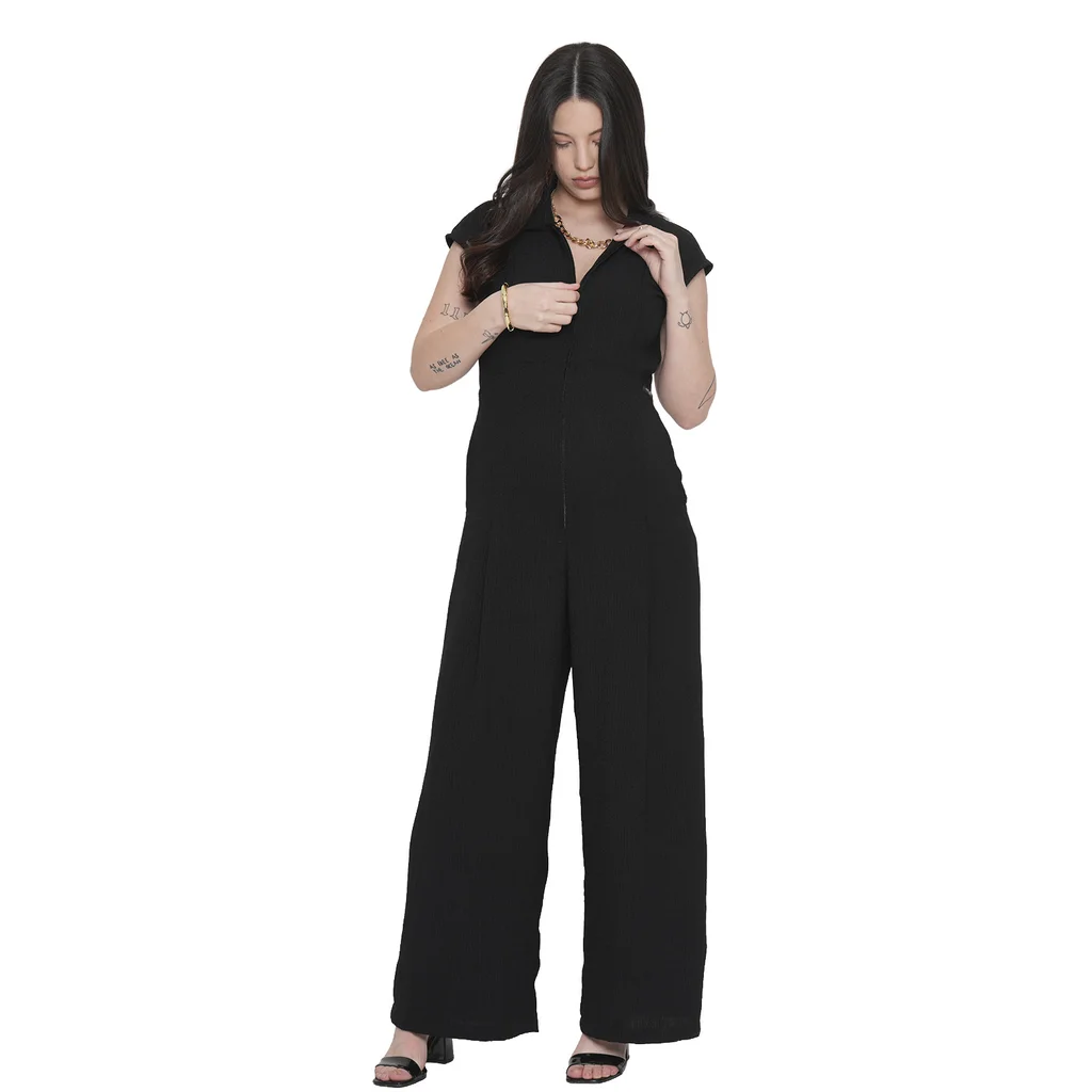 MONO DE CREEP CON PINZAS Y BOTA ANCHA CON CIERRE AMPLIO PARA PODER AMAMANTAR