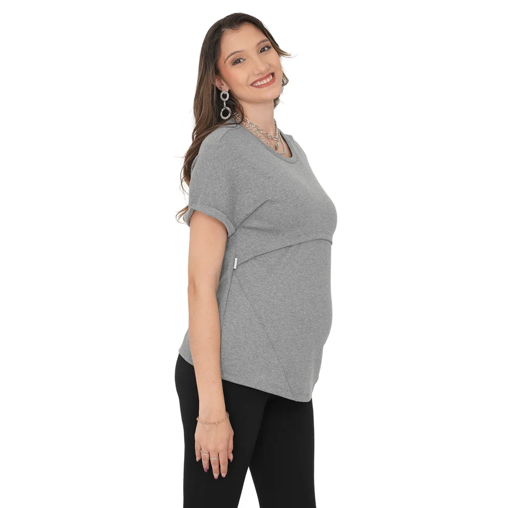 REMERA ELASTIZADA OVERSIZE CON RECORTES Y SISTEMA PARA AMAMANTAR