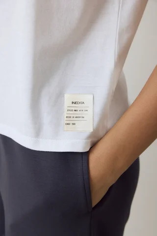 Remera Brown - Vista 3