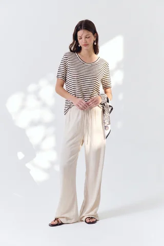 Remera Amy - Vista 3