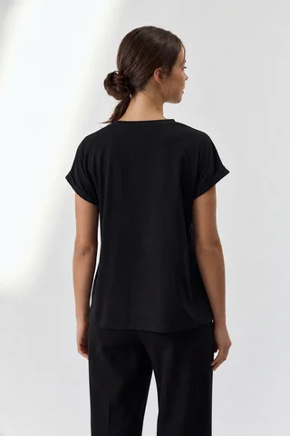 Remera Axl - Vista 3