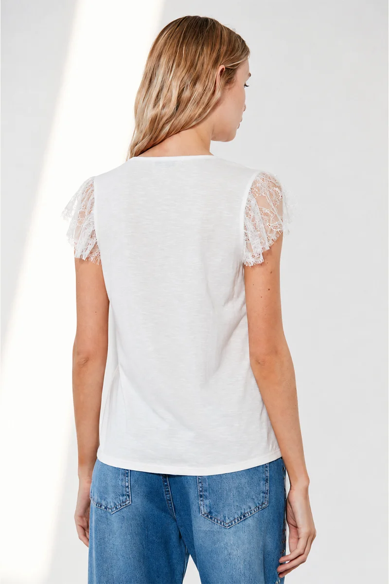 Remera Carrey