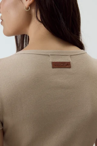 Remera Ellie - Vista 4