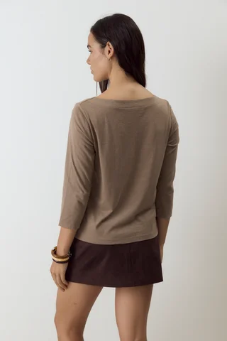 Remera Lucy - Vista 5
