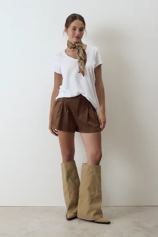 Remera Robbie - Vista 2