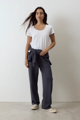 Remera Meghan - Vista 2