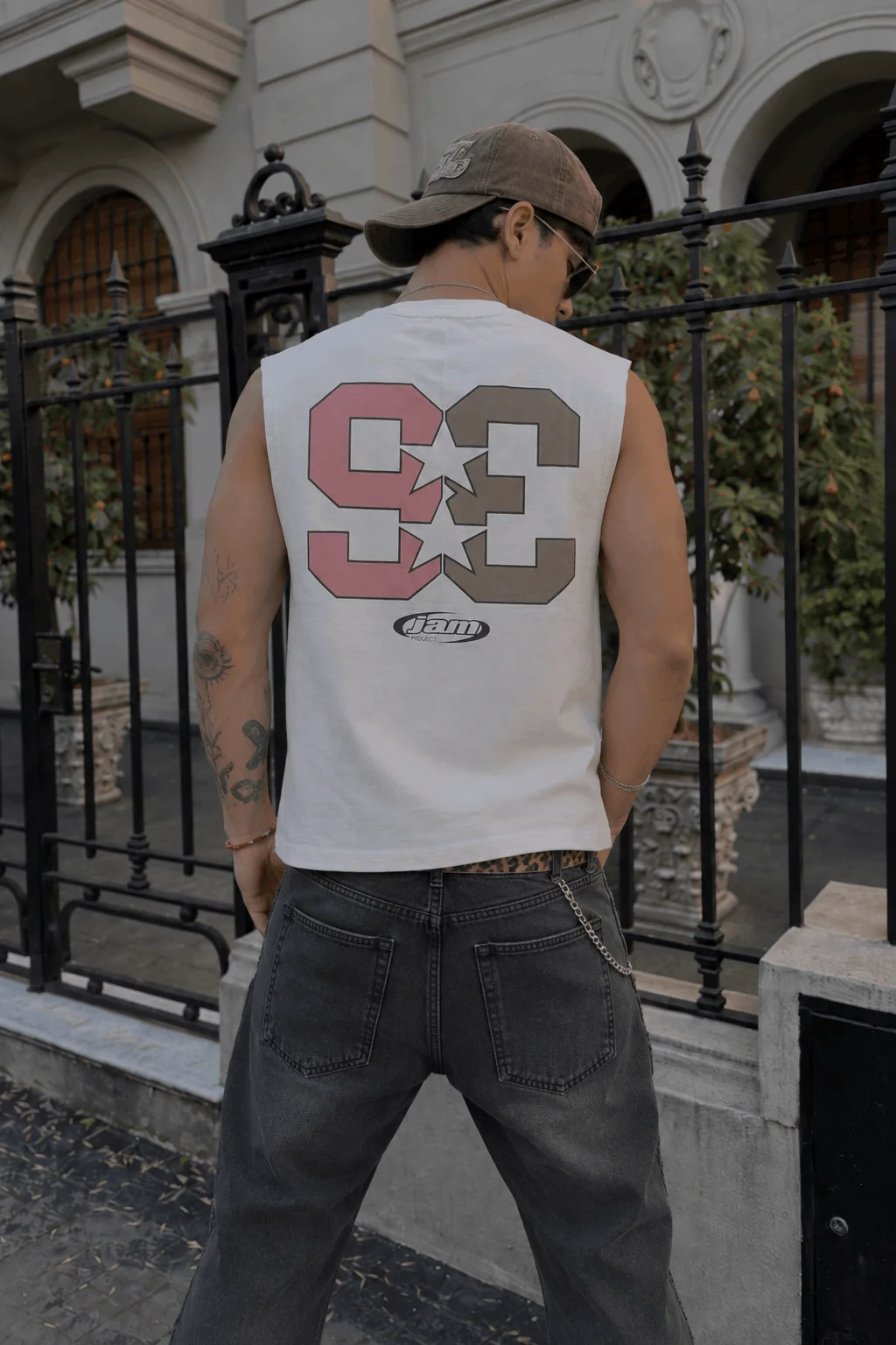 60330 - REMERA SIN MANGAS ESTAMPADA
